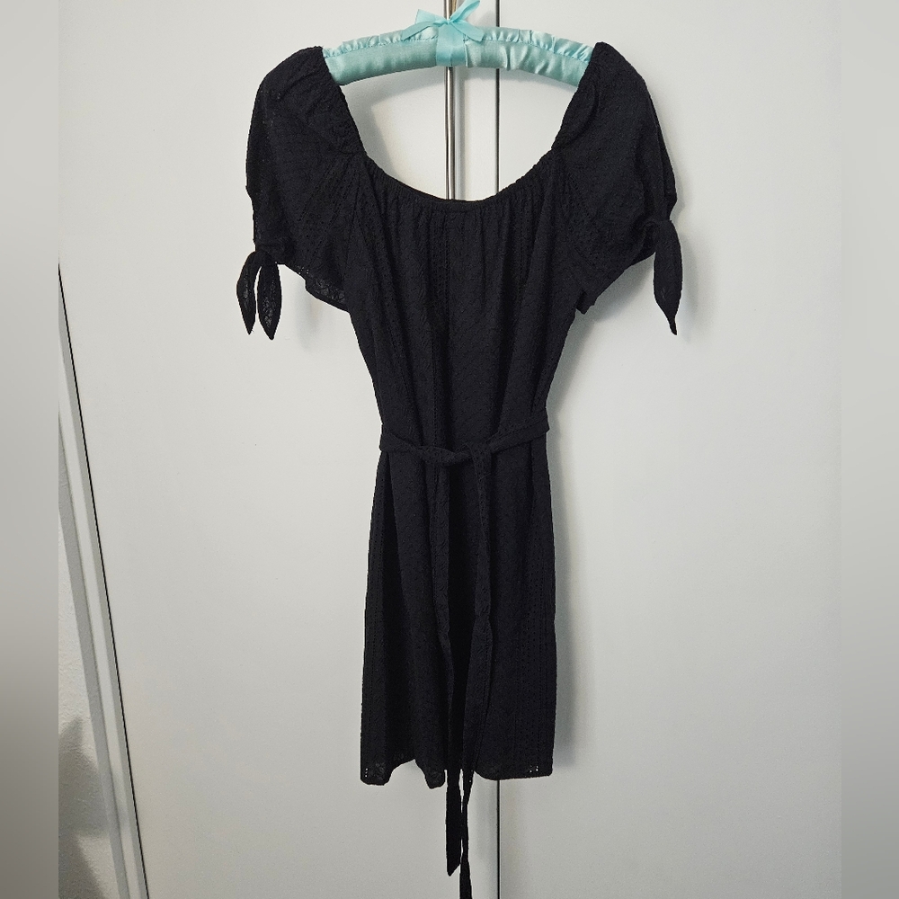 Universal Thread Black Dress.  Flat Friendly!